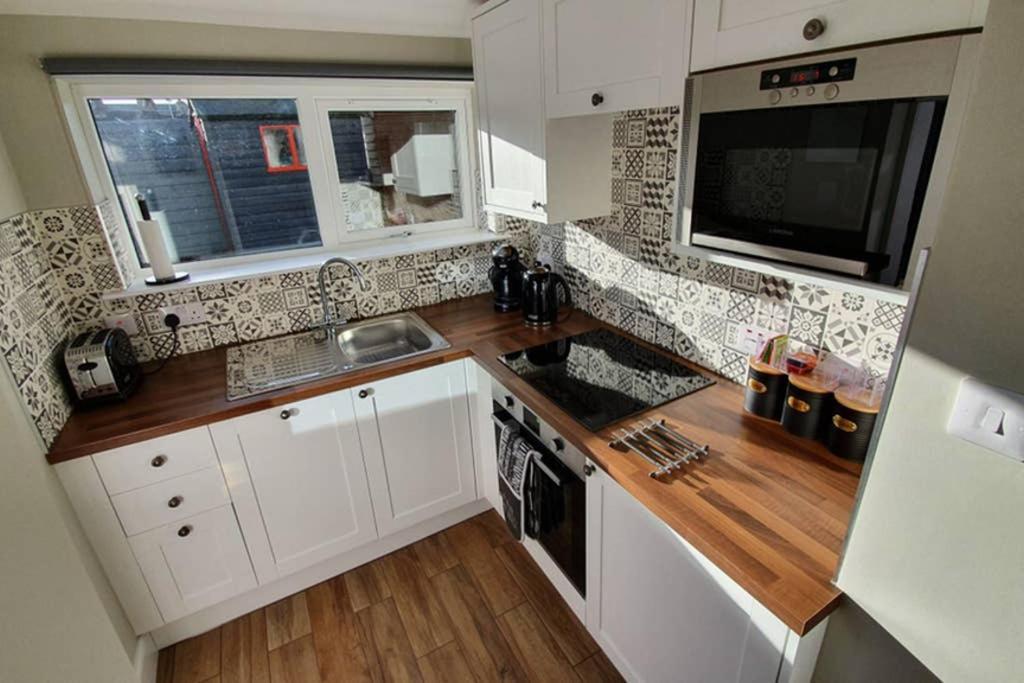 Smart & Stylish Holiday Apartment In The City Centre Inverness Exterior foto