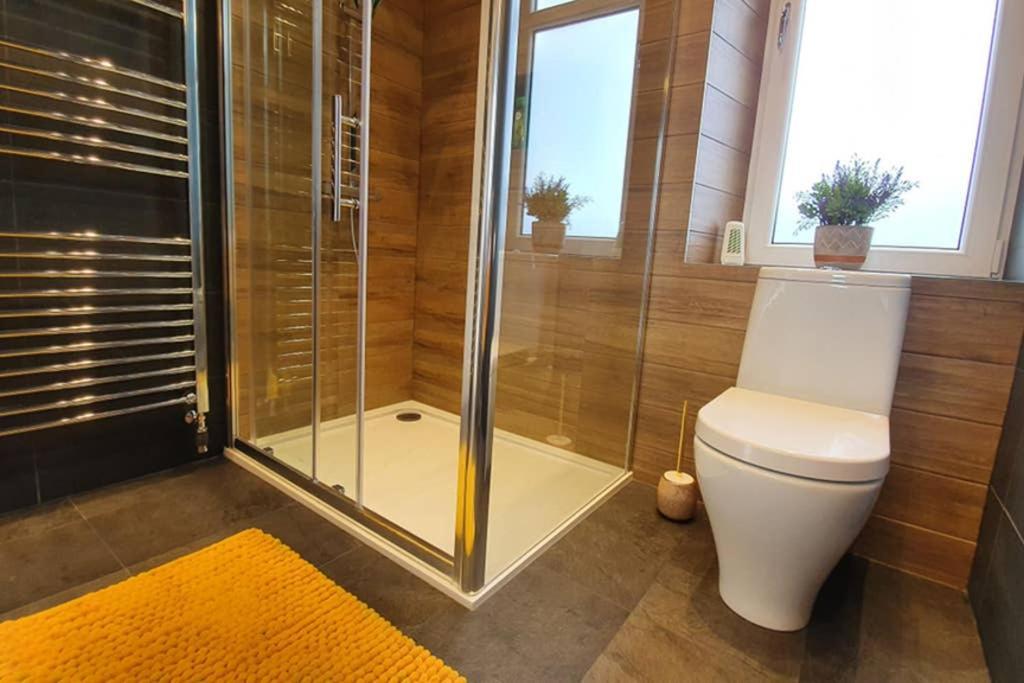 Smart & Stylish Holiday Apartment In The City Centre Inverness Exterior foto