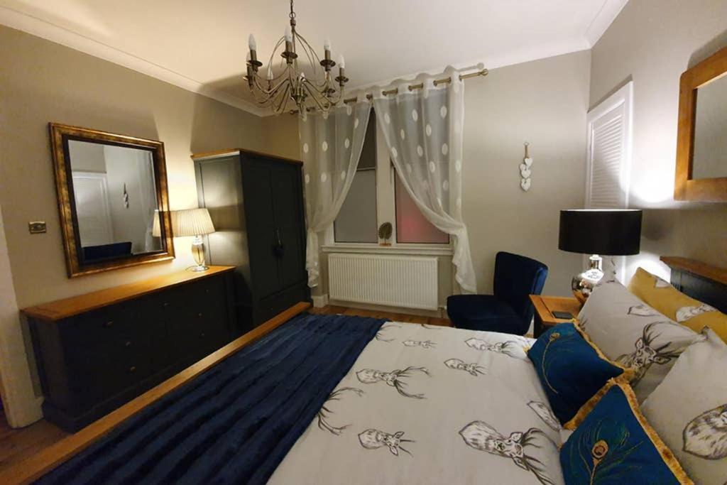 Smart & Stylish Holiday Apartment In The City Centre Inverness Exterior foto